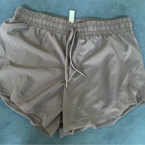Halara Shorts, size L